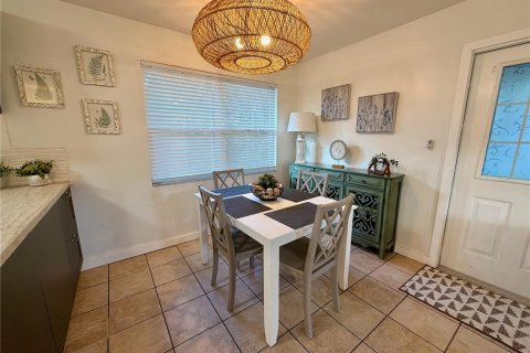 Casa en venta en Salt Springs, Florida, 2 dormitorios, 62.43 m2 № 2214390 - foto 18