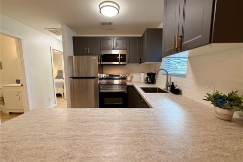 Casa en venta en Salt Springs, Florida, 2 dormitorios, 62.43 m2 № 2214390 - foto 21