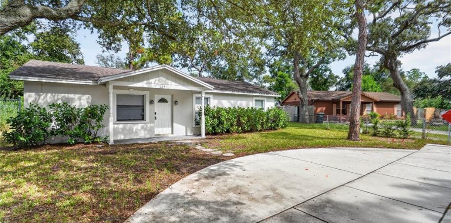 Villa ou maison à Seminole, Floride 3 chambres, 98.1 m2 № 2405079