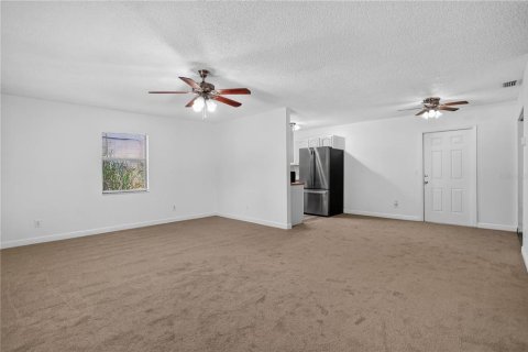 Villa ou maison à vendre à Seminole, Floride: 3 chambres, 98.1 m2 № 2405079 - photo 4