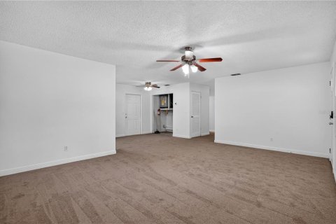 Villa ou maison à vendre à Seminole, Floride: 3 chambres, 98.1 m2 № 2405079 - photo 5