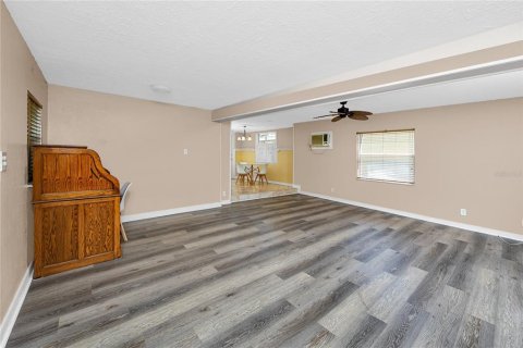 Casa en venta en Saint Petersburg, Florida, 2 dormitorios, 118.64 m2 № 2312571 - foto 18
