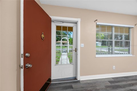 Casa en venta en Saint Petersburg, Florida, 2 dormitorios, 118.64 m2 № 2312571 - foto 5
