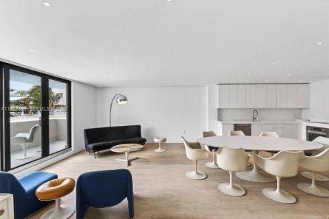 Condominio en venta en Miami Beach, Florida, 1 dormitorio, 84.73 m2 № 1993634 - foto 2