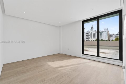 Condominio en venta en Miami Beach, Florida, 1 dormitorio, 84.73 m2 № 1993634 - foto 11