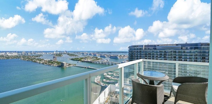 Кондоминиум с 2 спальнями в Майами, Флорида № 1969910