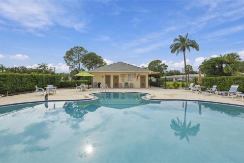 Condo in Seminole, Florida, 1 bedroom  № 2379587 - photo 17