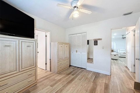 Casa en venta en Kenneth City, Florida, 2 dormitorios, 112.13 m2 № 1910696 - foto 30