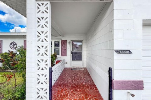 Casa en venta en Kenneth City, Florida, 2 dormitorios, 112.13 m2 № 1910696 - foto 6
