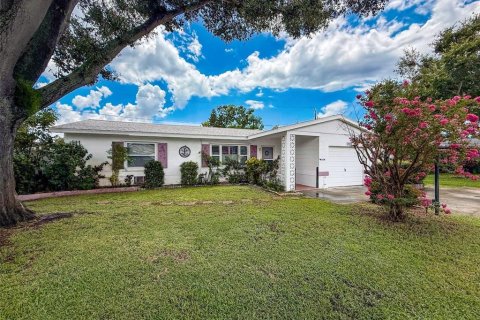 Casa en venta en Kenneth City, Florida, 2 dormitorios, 112.13 m2 № 1910696 - foto 5