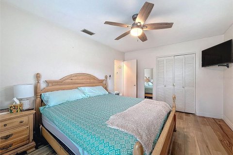 Casa en venta en Kenneth City, Florida, 2 dormitorios, 112.13 m2 № 1910696 - foto 25