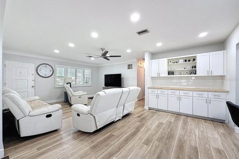 Casa en venta en Kenneth City, Florida, 2 dormitorios, 112.13 m2 № 1910696 - foto 11