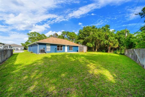 House in Palm Bay, Florida 3 bedrooms, 172.61 sq.m. № 2113595 - photo 26