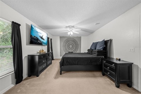 House in Palm Bay, Florida 3 bedrooms, 172.61 sq.m. № 2113595 - photo 17