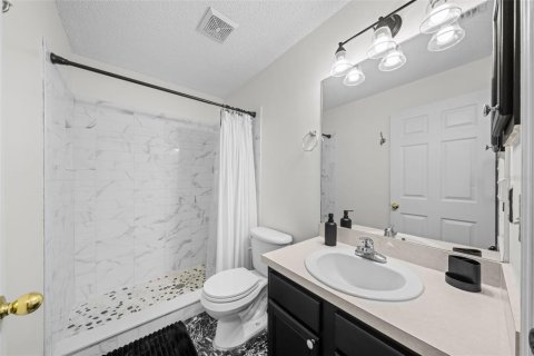 House in Palm Bay, Florida 3 bedrooms, 172.61 sq.m. № 2113595 - photo 23