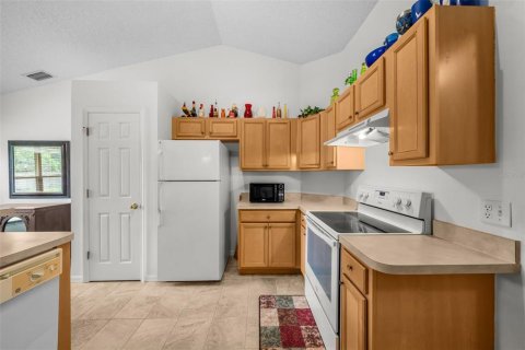 House in Palm Bay, Florida 3 bedrooms, 172.61 sq.m. № 2113595 - photo 14