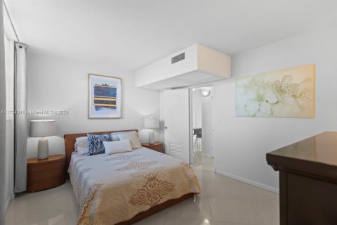 Снять в аренду кондоминиум в Холливуд, Флорида 1 спальня, 75.44м2, № 1955763 - фото 17