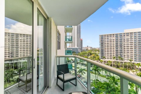 Снять в аренду кондоминиум в Холливуд, Флорида 1 спальня, 75.44м2, № 1955763 - фото 11