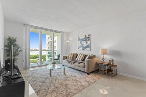 Снять в аренду кондоминиум в Холливуд, Флорида 1 спальня, 75.44м2, № 1955763 - фото 6