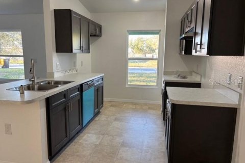 House in Waverly, Florida 3 bedrooms, 107.26 sq.m. № 1378333 - photo 4
