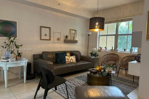 Condominio en venta en Doral, Florida, 2 dormitorios, 115.2 m2 № 1982259 - foto 1