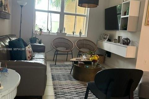 Condominio en venta en Doral, Florida, 2 dormitorios, 115.2 m2 № 1982259 - foto 2