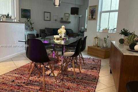 Condominio en venta en Doral, Florida, 2 dormitorios, 115.2 m2 № 1982259 - foto 3