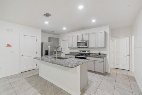 Casa en venta en Odessa, Florida, 5 dormitorios, 227.33 m2 № 2258465 - foto 18