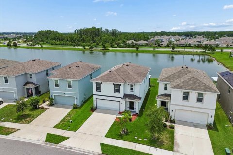 Casa en Odessa, Florida 5 dormitorios, 227.33 m2 № 2258465