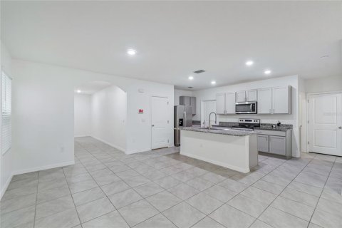 Casa en venta en Odessa, Florida, 5 dormitorios, 227.33 m2 № 2258465 - foto 12
