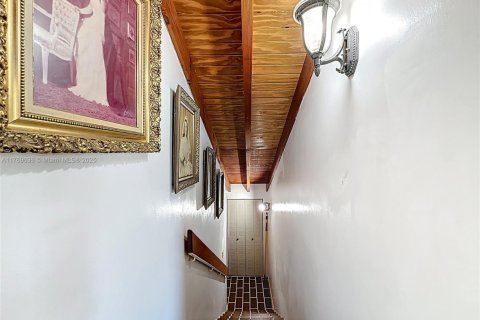 Townhouse in Miami, Florida 3 bedrooms, 126.35 sq.m. № 1865139 - photo 8