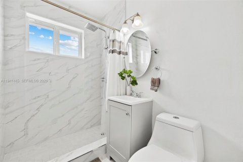 House in Miami, Florida 3 bedrooms, 97.27 sq.m. № 1998865 - photo 16