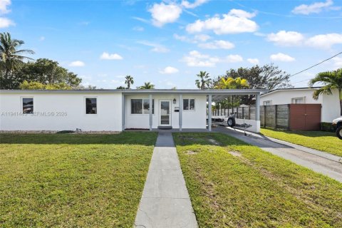 House in Miami, Florida 3 bedrooms, 97.27 sq.m. № 1998865 - photo 19