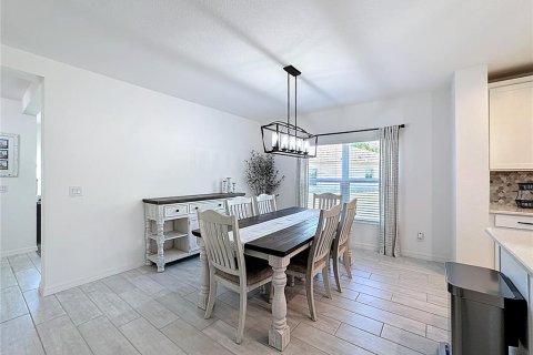 Villa ou maison à vendre à Davenport, Floride: 5 chambres, 299.05 m2 № 1717026 - photo 9