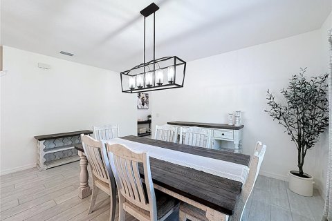 Villa ou maison à vendre à Davenport, Floride: 5 chambres, 299.05 m2 № 1717026 - photo 8