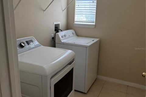 Condo in Sanford, Florida, 3 bedrooms  № 1908500 - photo 9