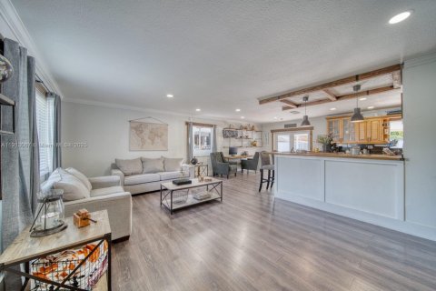 Casa en venta en Miami, Florida, 3 dormitorios, 117.06 m2 № 1968540 - foto 30