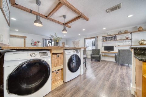 Casa en venta en Miami, Florida, 3 dormitorios, 117.06 m2 № 1968540 - foto 16