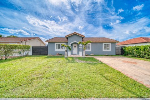 Casa en venta en Miami, Florida, 3 dormitorios, 117.06 m2 № 1968540 - foto 22