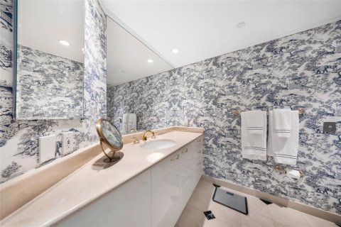 Condo in Aventura, Florida, 2 bedrooms  № 1953695 - photo 29