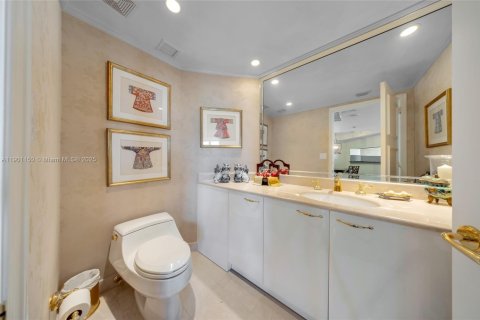 Condo in Aventura, Florida, 2 bedrooms  № 1953695 - photo 22