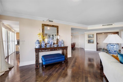 Condo in Aventura, Florida, 2 bedrooms  № 1953695 - photo 10