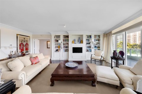 Condo in Aventura, Florida, 2 bedrooms  № 1953695 - photo 1