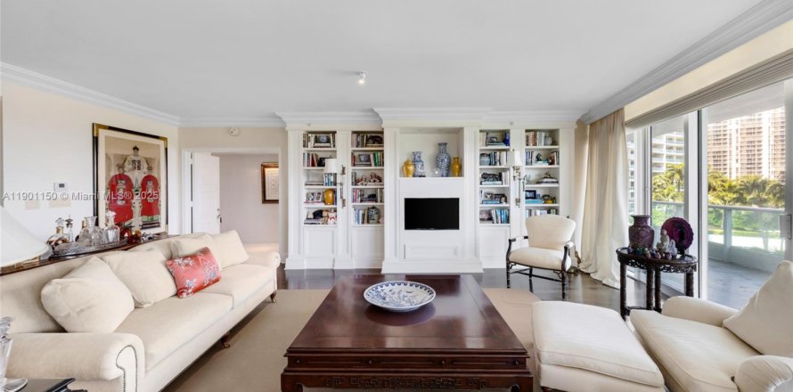 Condo in Aventura, Florida, 2 bedrooms  № 1953695