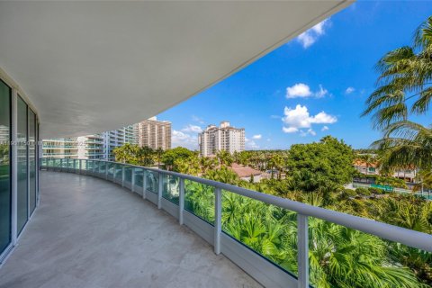 Condo in Aventura, Florida, 2 bedrooms  № 1953695 - photo 16