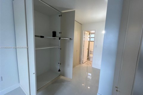 Снять в аренду кондоминиум в Норт-Майами-Бич, Флорида 1 спальня, 75.44м2, № 2154027 - фото 10