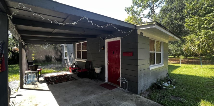 Commercial property in Jacksonville, Florida 2 bedrooms, 69.86 sq.m. № 770861