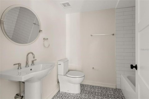 Touwnhouse à vendre à Orlando, Floride: 3 chambres, 202.62 m2 № 2107640 - photo 16