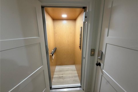 Touwnhouse à vendre à Orlando, Floride: 3 chambres, 202.62 m2 № 2107640 - photo 13
