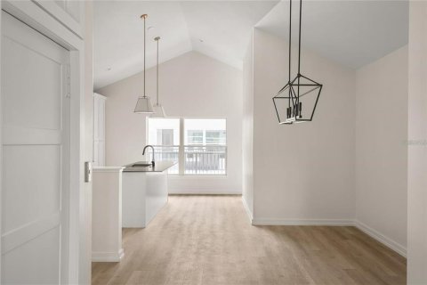 Touwnhouse à vendre à Orlando, Floride: 3 chambres, 202.62 m2 № 2107640 - photo 5